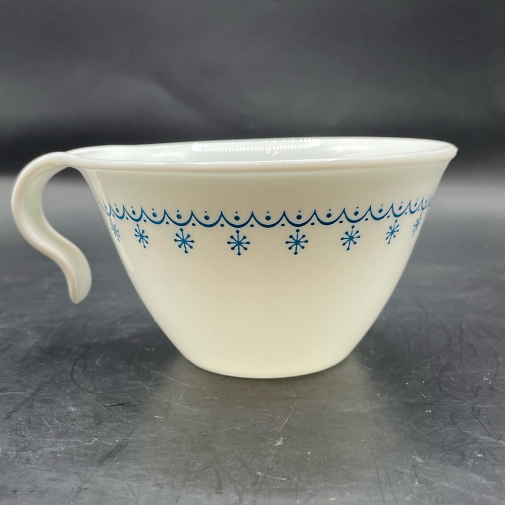 Vintage Corelle Blue Snowflake Livingware Hook Handle Tea Cups, 8 Avail, Cost/cu